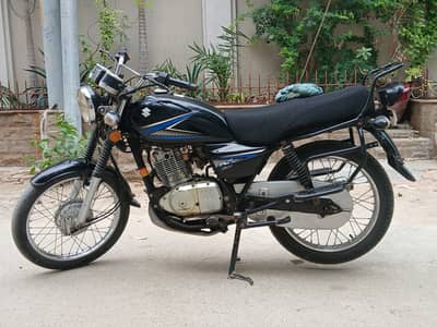 Suzuki GS 150 2017