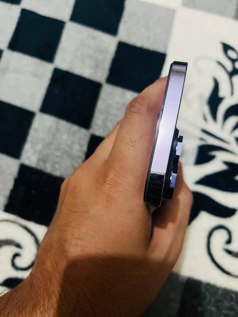 Apple iPhone 14 Pro Max 2