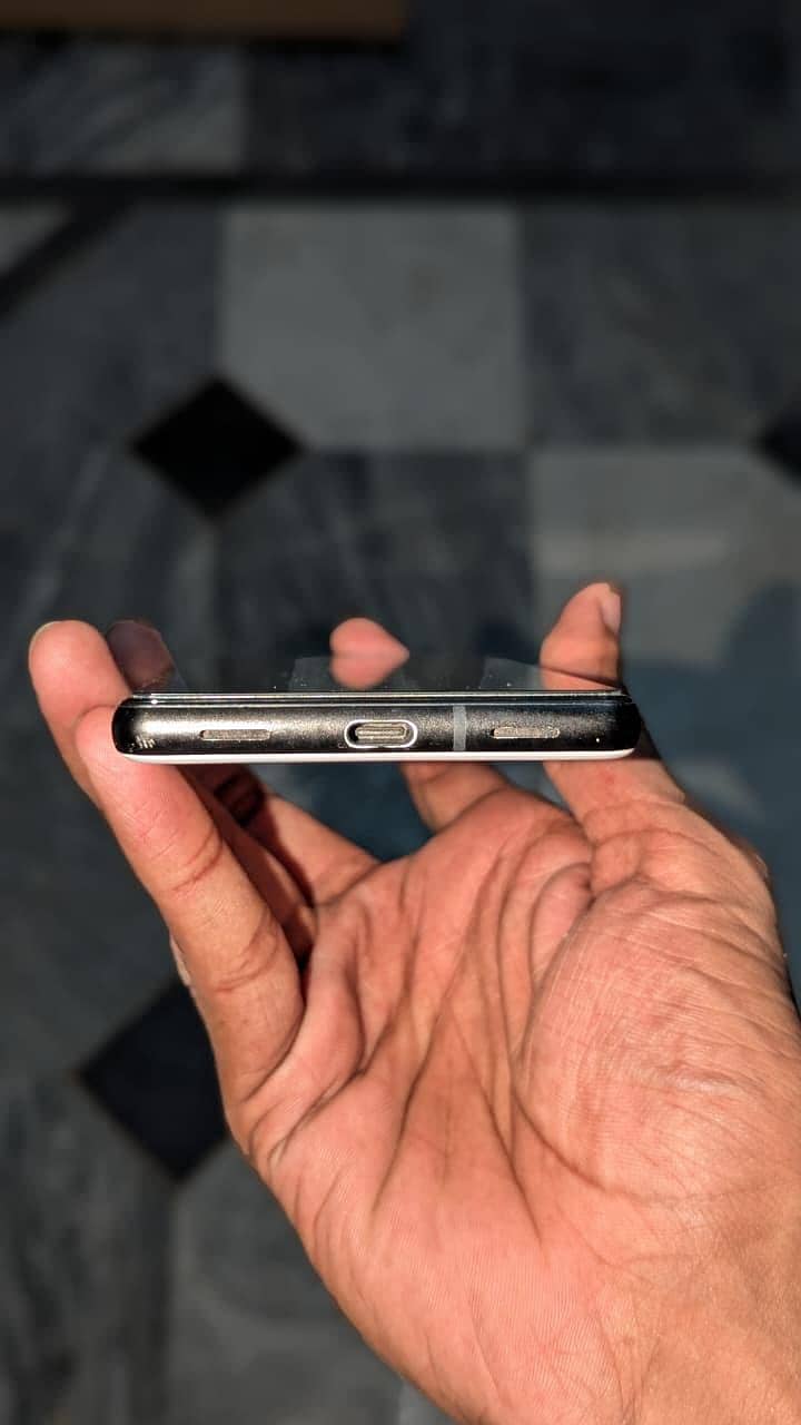 Google Pixel 6a 5