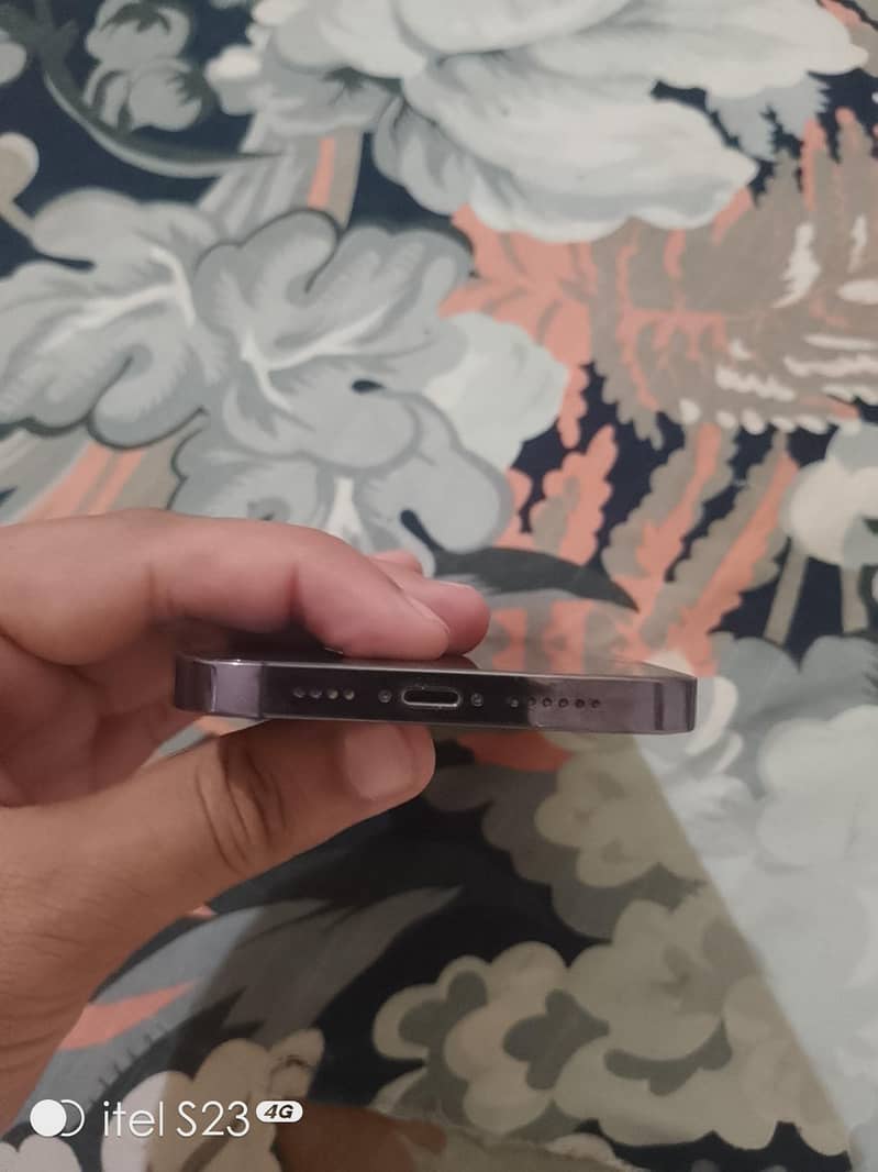 Apple iPhone 14 Pro Max 4