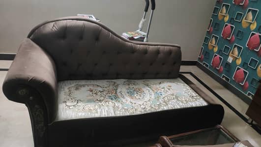 2 Seater Dewan Sofa – Good Condition
