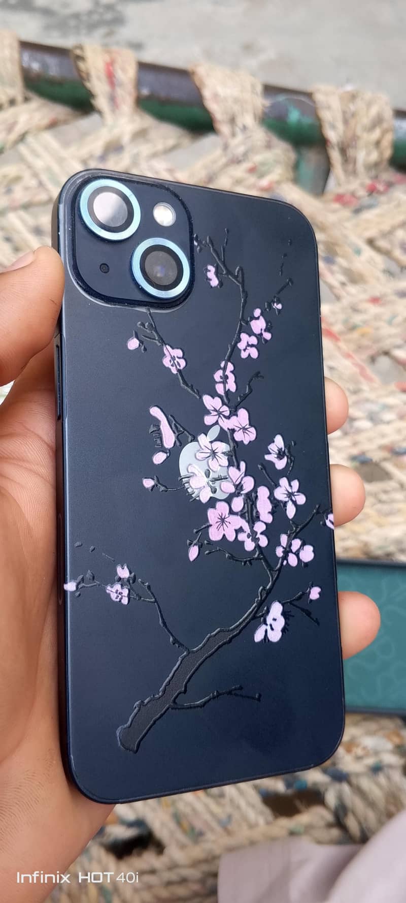 Apple iPhone 13 0
