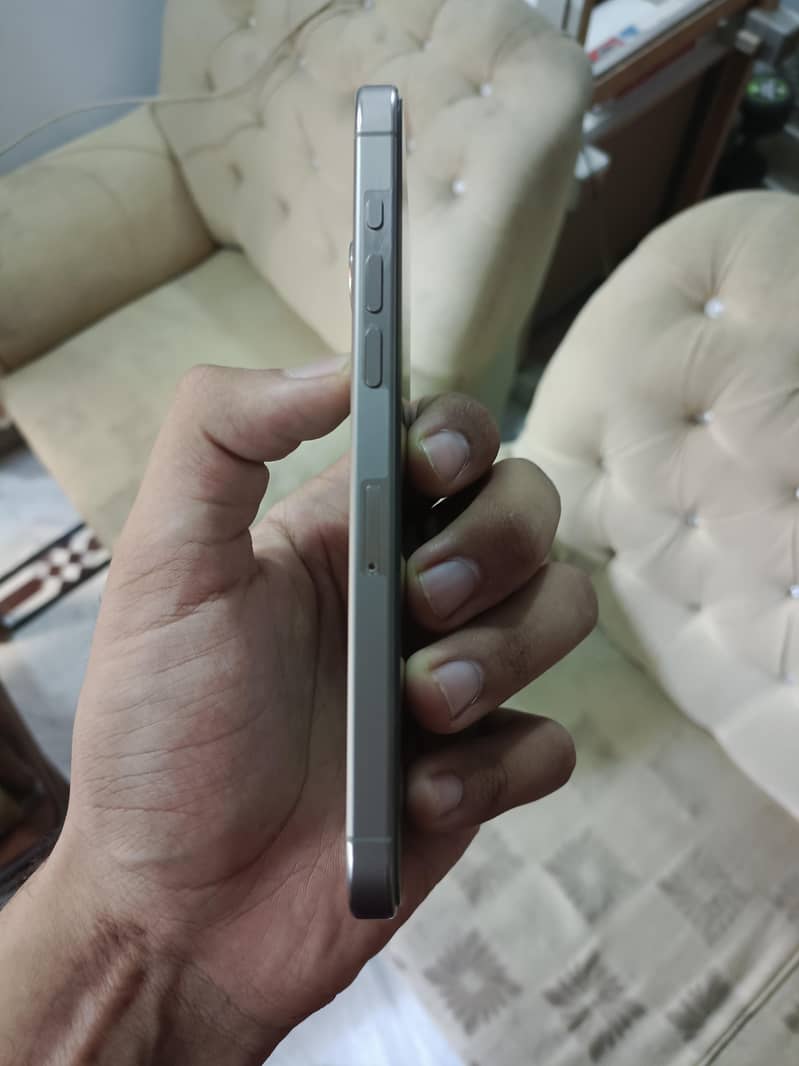 Apple iPhone 15 Pro Max 3