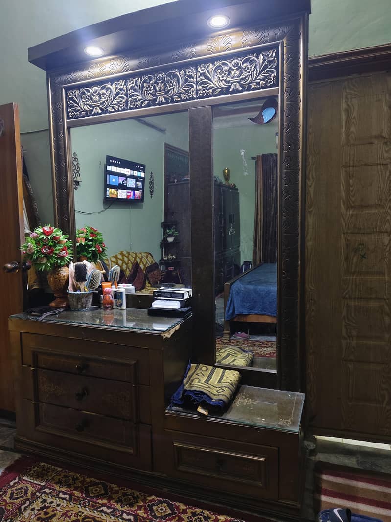 dressing table excellent condition 1