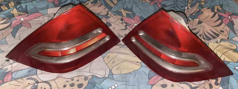 2001-2004 Mercedes-Benz C-Class Tail Light pair 2038200964
