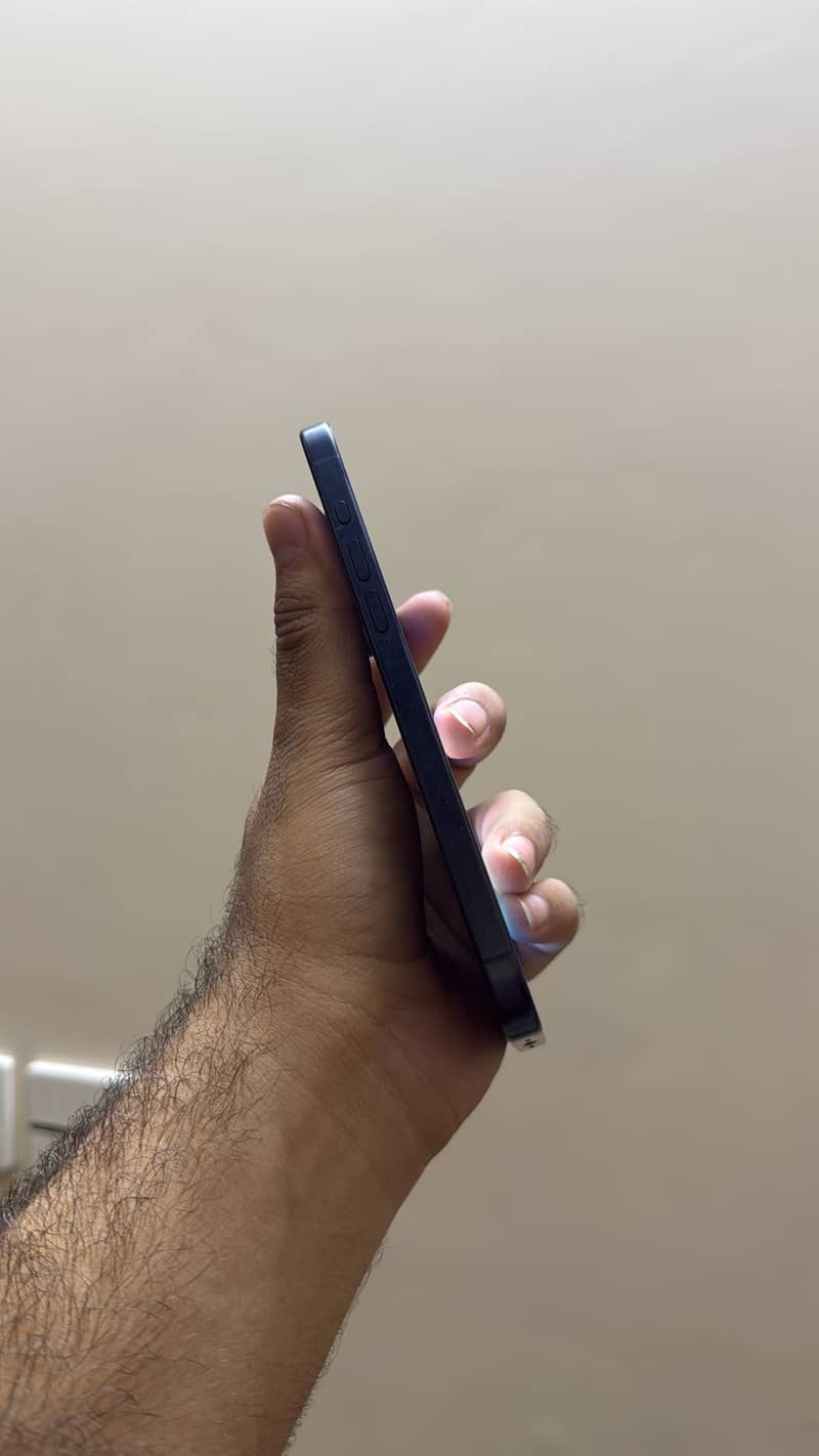 Apple iPhone 15 Pro Max 5