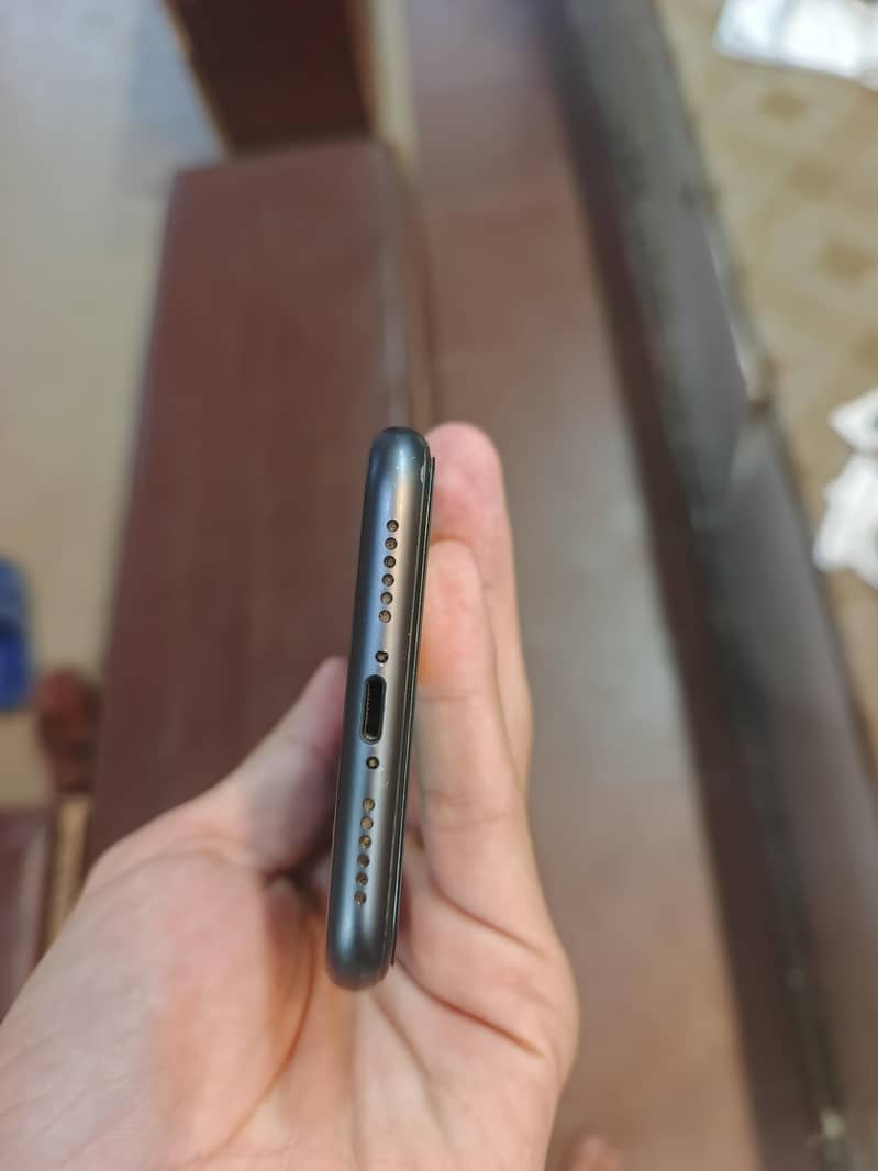Apple iPhone 11 2