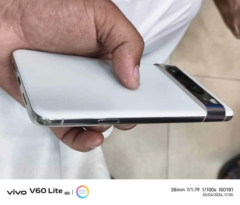 Google Pixel 8 Pro 4