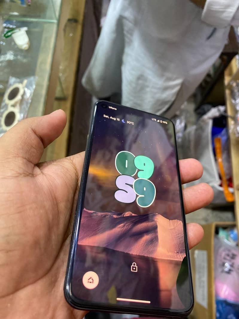 Google Pixel 5 4