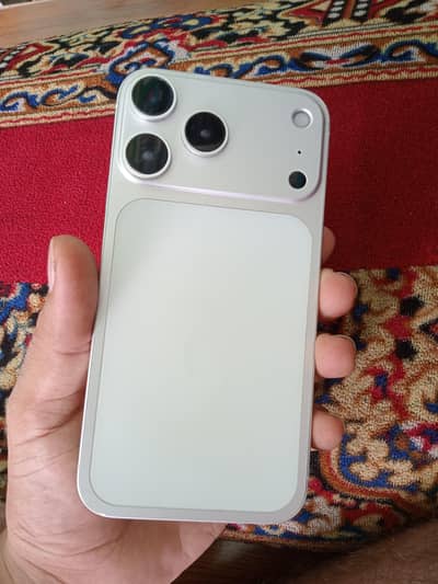 iPhone XR Converted 17 Pro