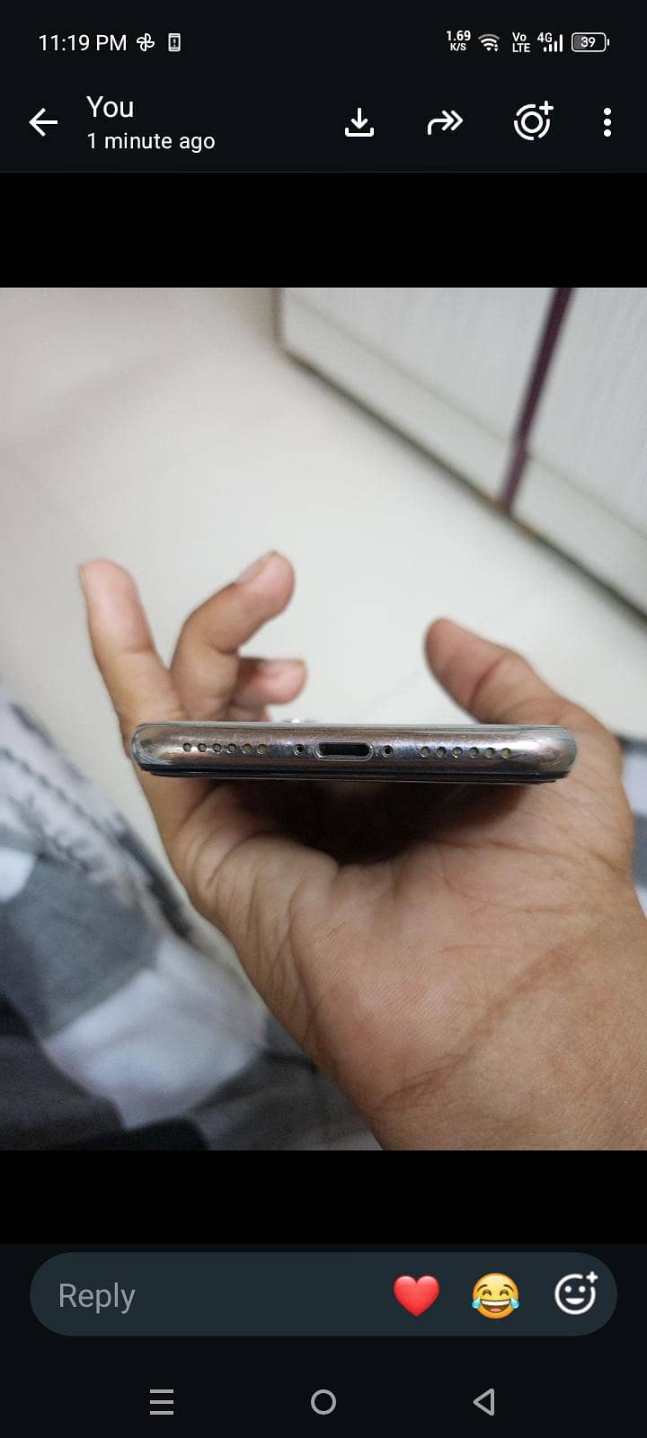 Apple iPhone X 4