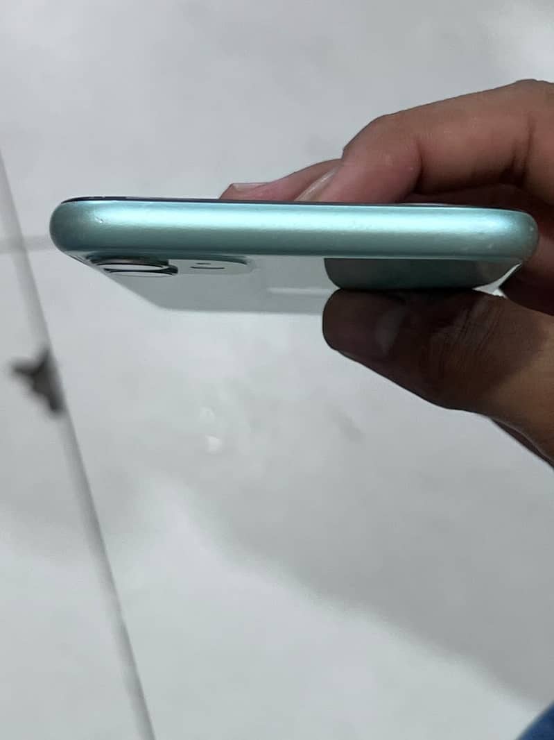 Apple iPhone 11 5