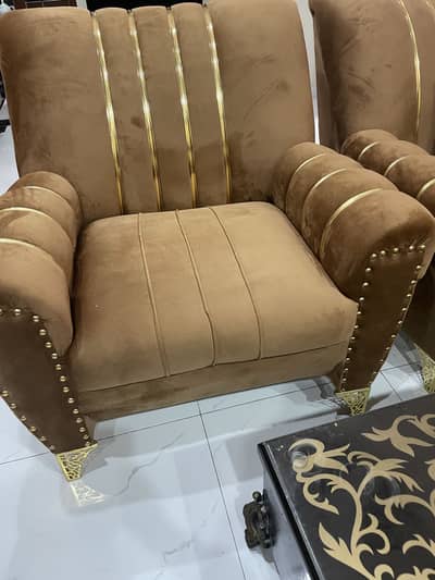 5 seater jumbo size sofa selling due to shifting abroad