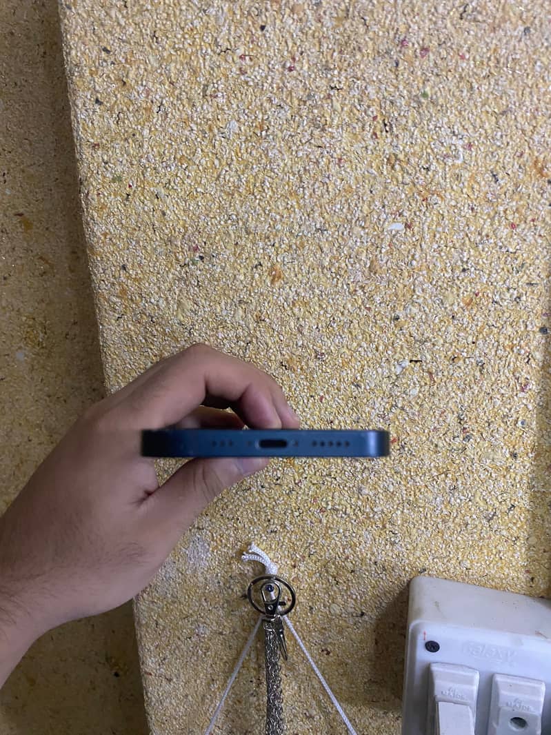 Apple iPhone 13 3