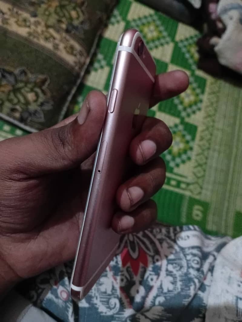 Apple iPhone 6S 3