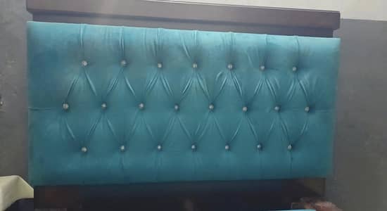 bed and side table for urgent sale