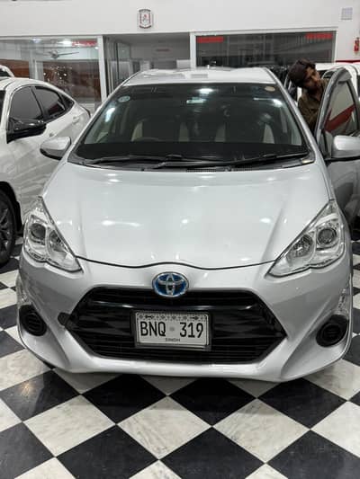 Toyota aqua 2015