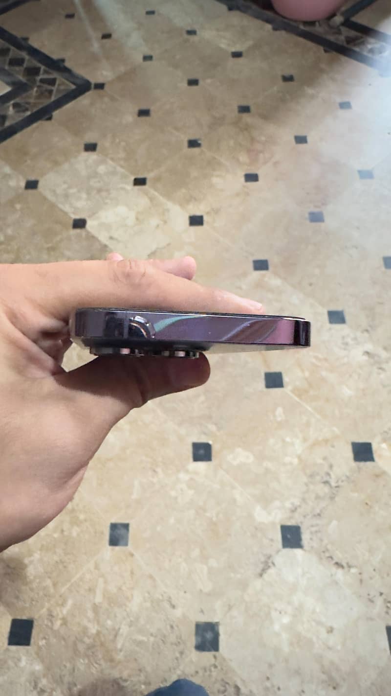 IPHONE 14 PRO 1