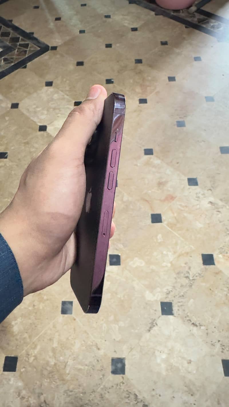 IPHONE 14 PRO 2