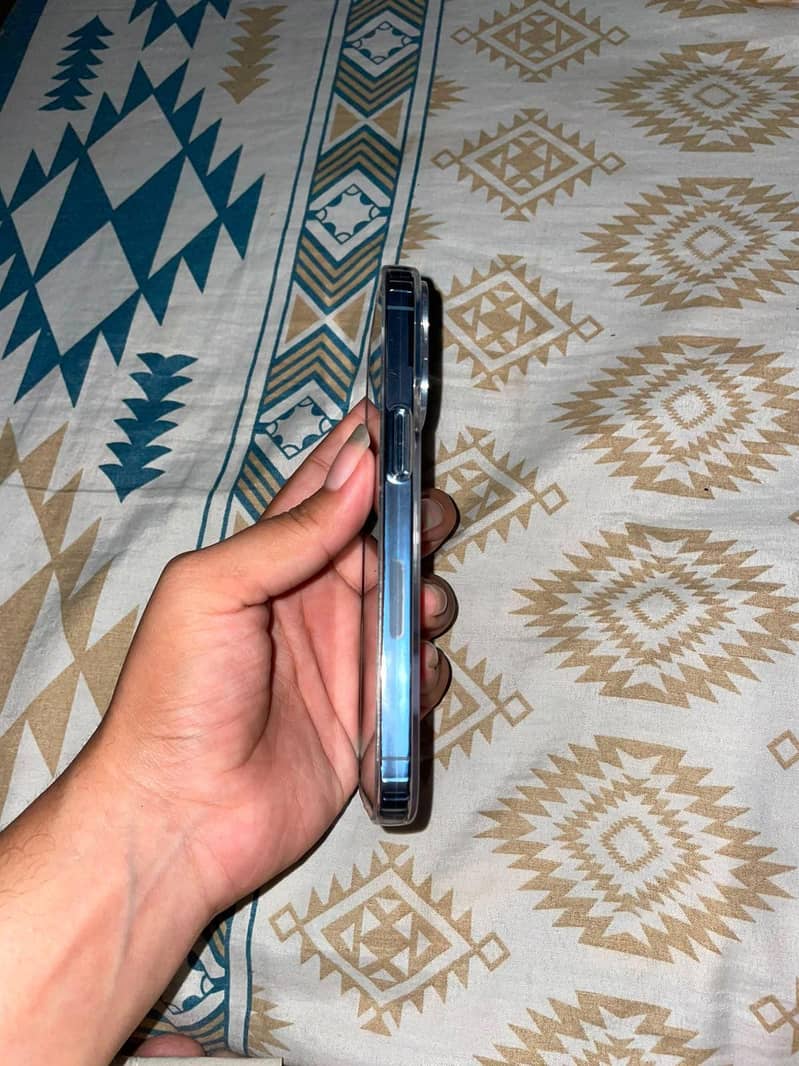 Apple iPhone 13 Pro 0