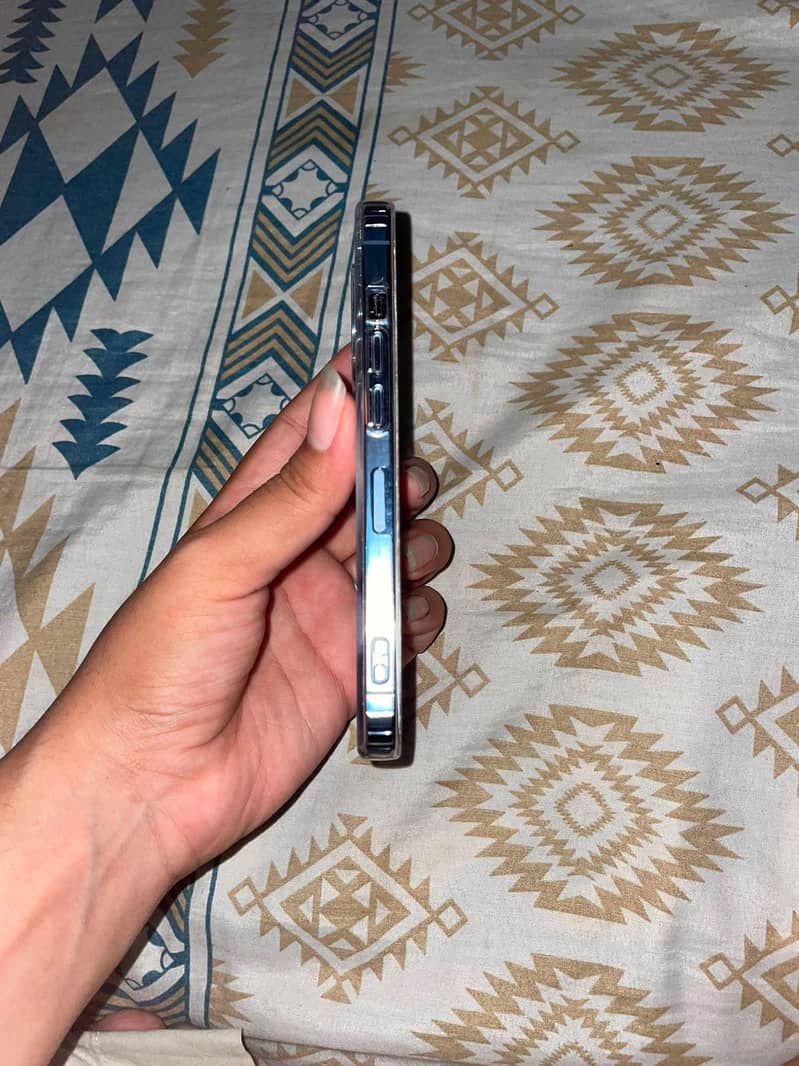 Apple iPhone 13 Pro 3