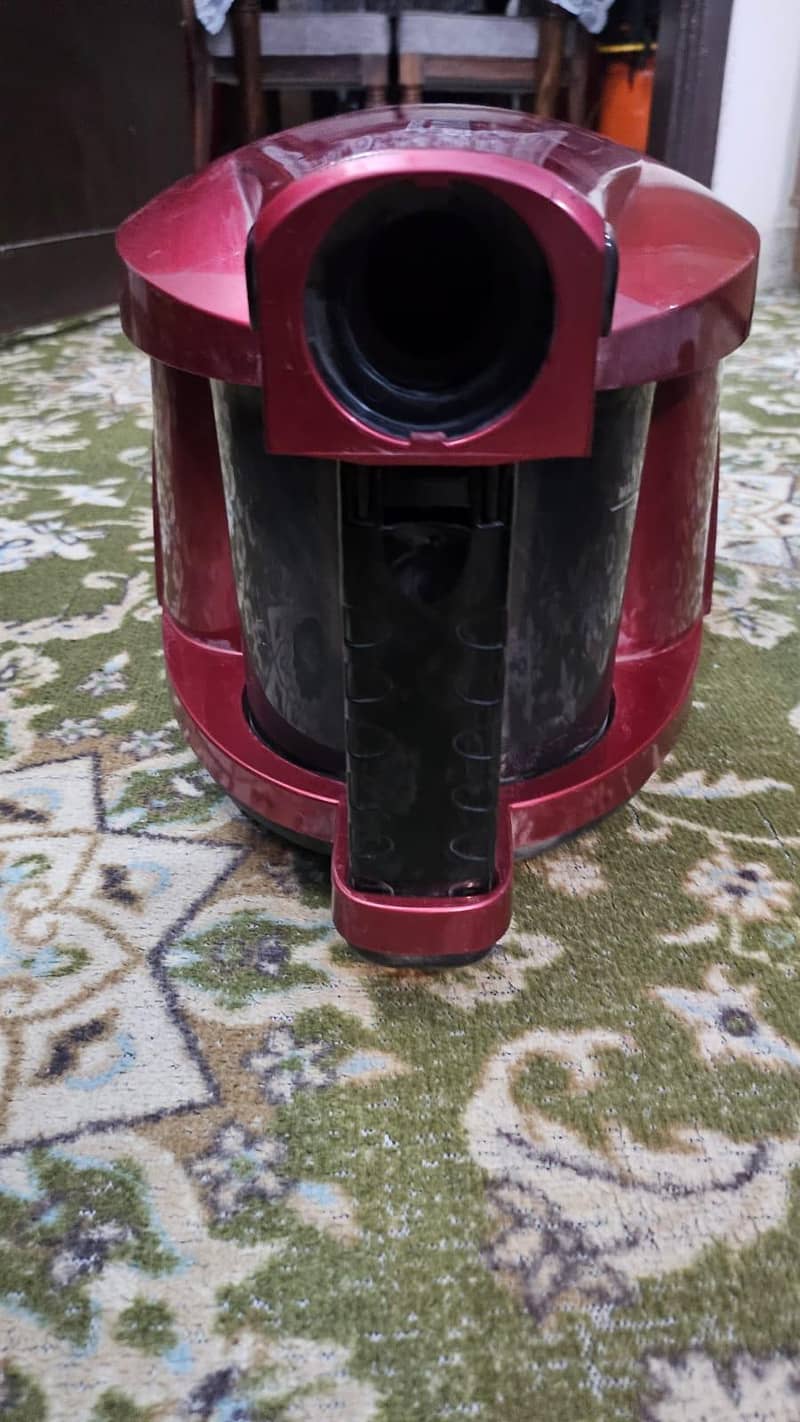 vacuum cleaner 1