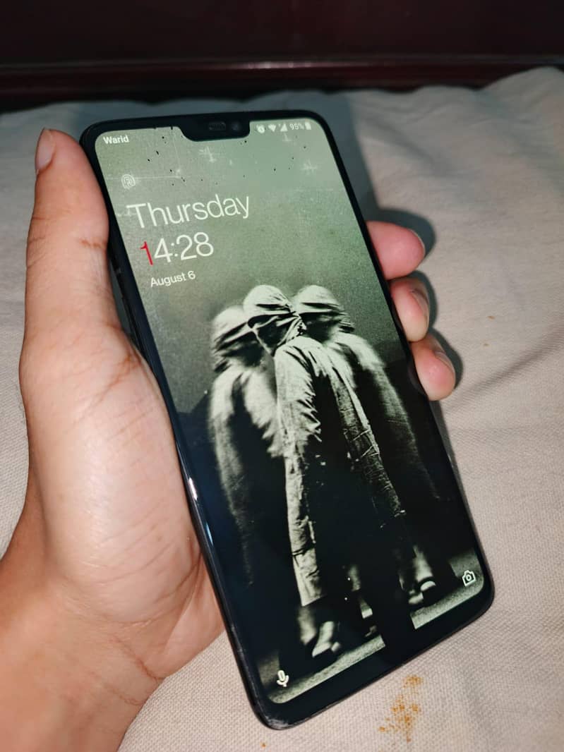 One Plus 6 (8/128) 1
