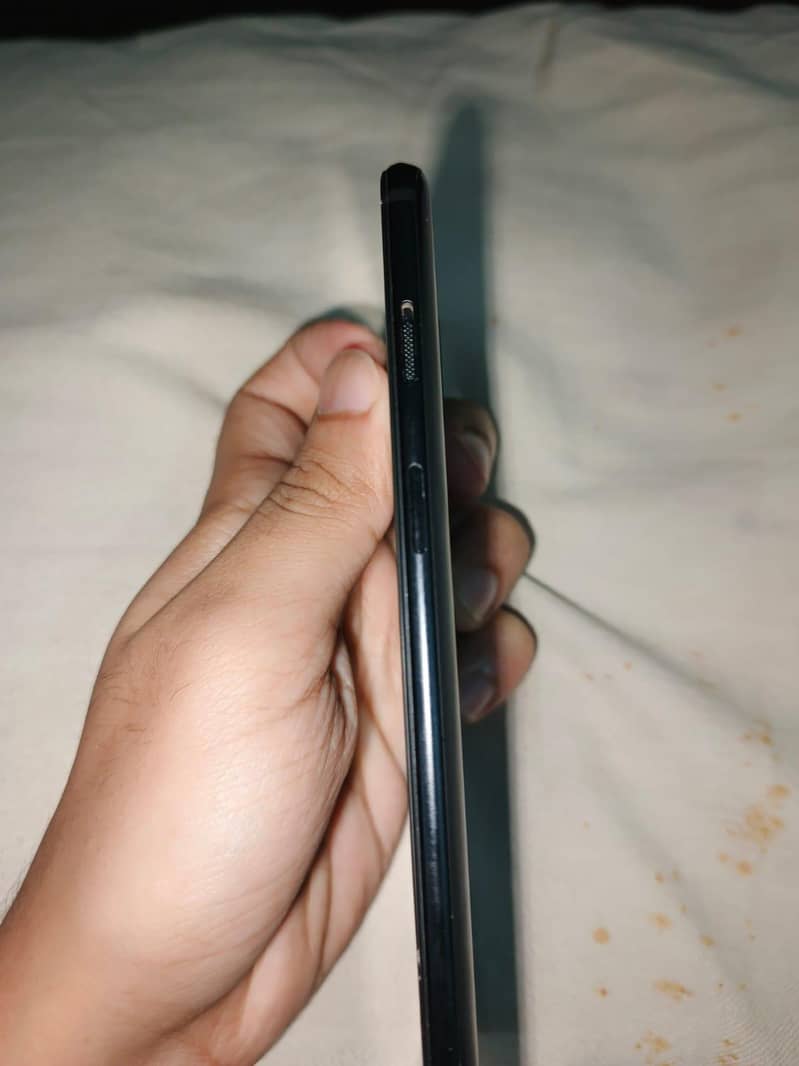 One Plus 6 (8/128) 2
