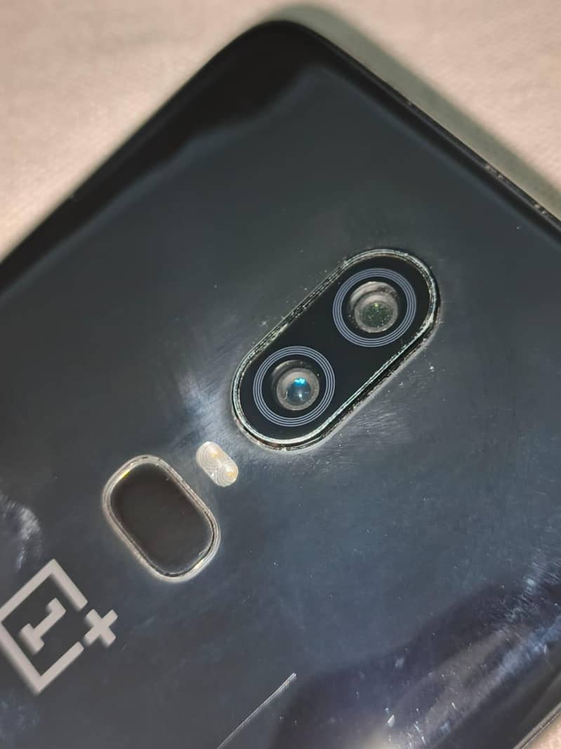 One Plus 6 (8/128) 4