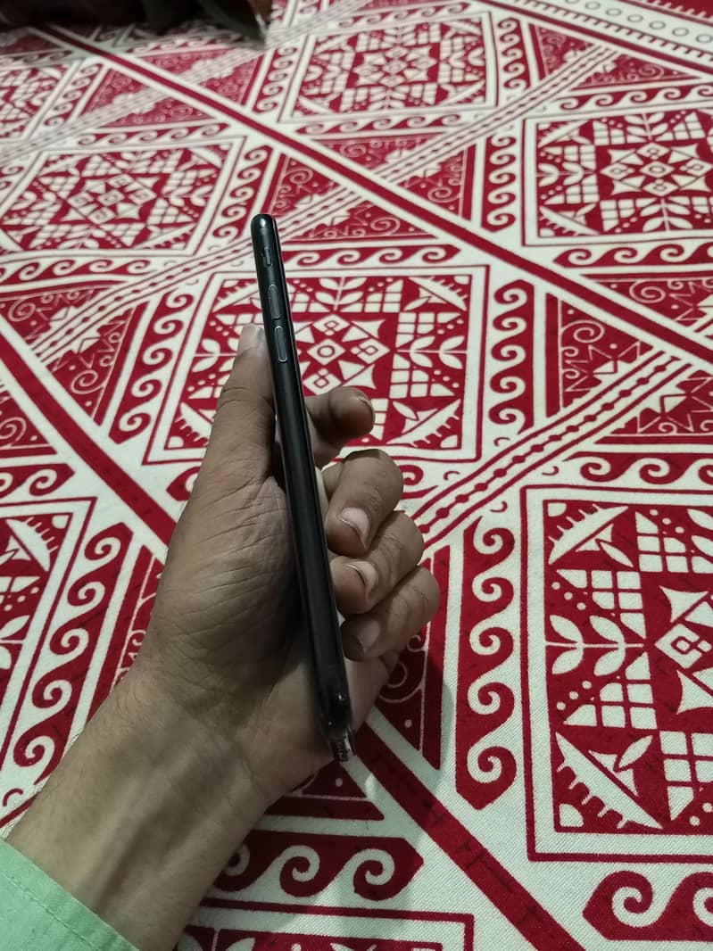 Apple iPhone 7 4