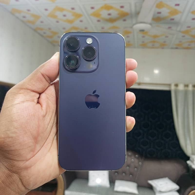 Apple iPhone 14 Pro 0