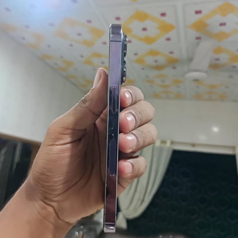 Apple iPhone 14 Pro 2