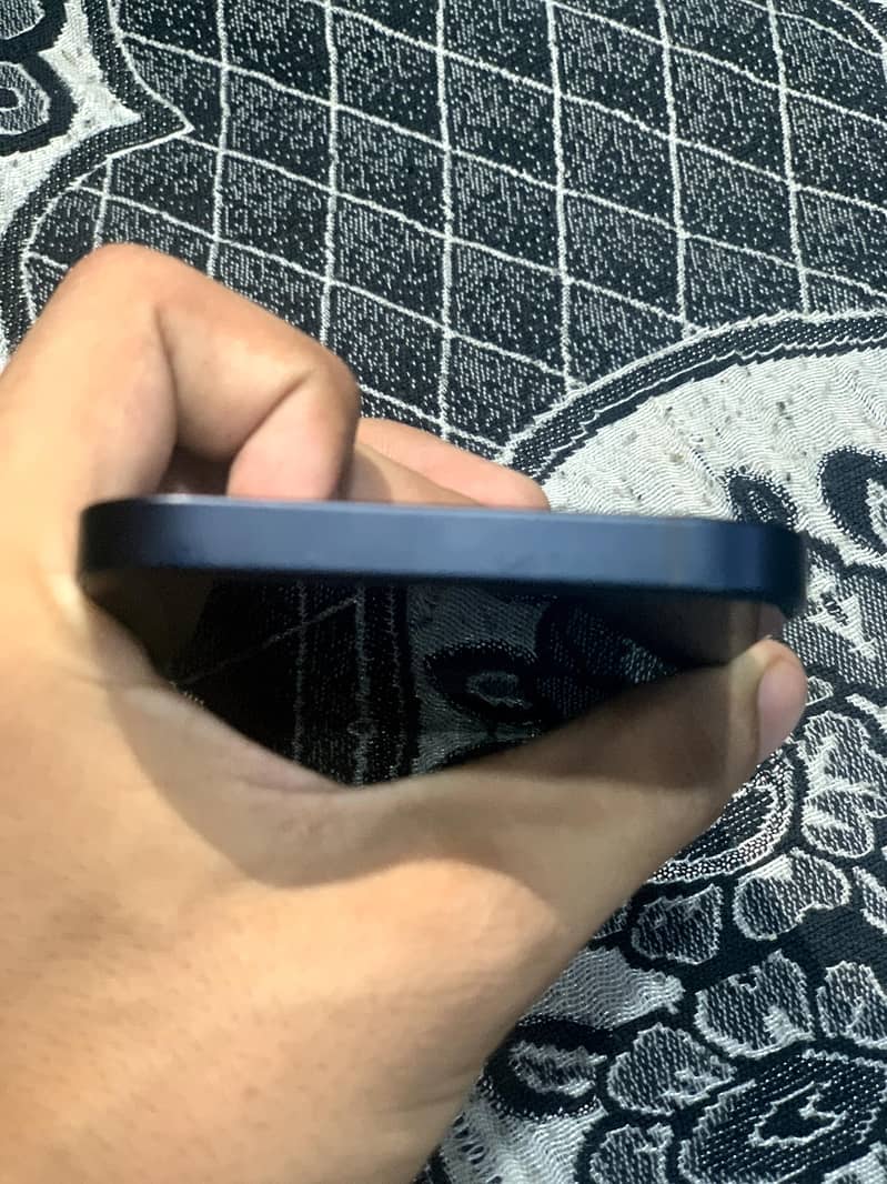 Apple iPhone 12 1