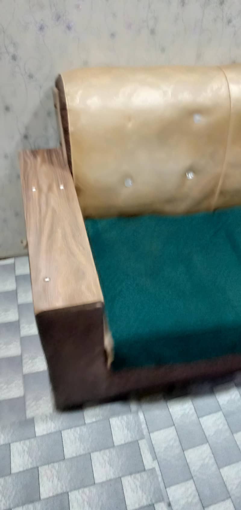 golden sofa 5