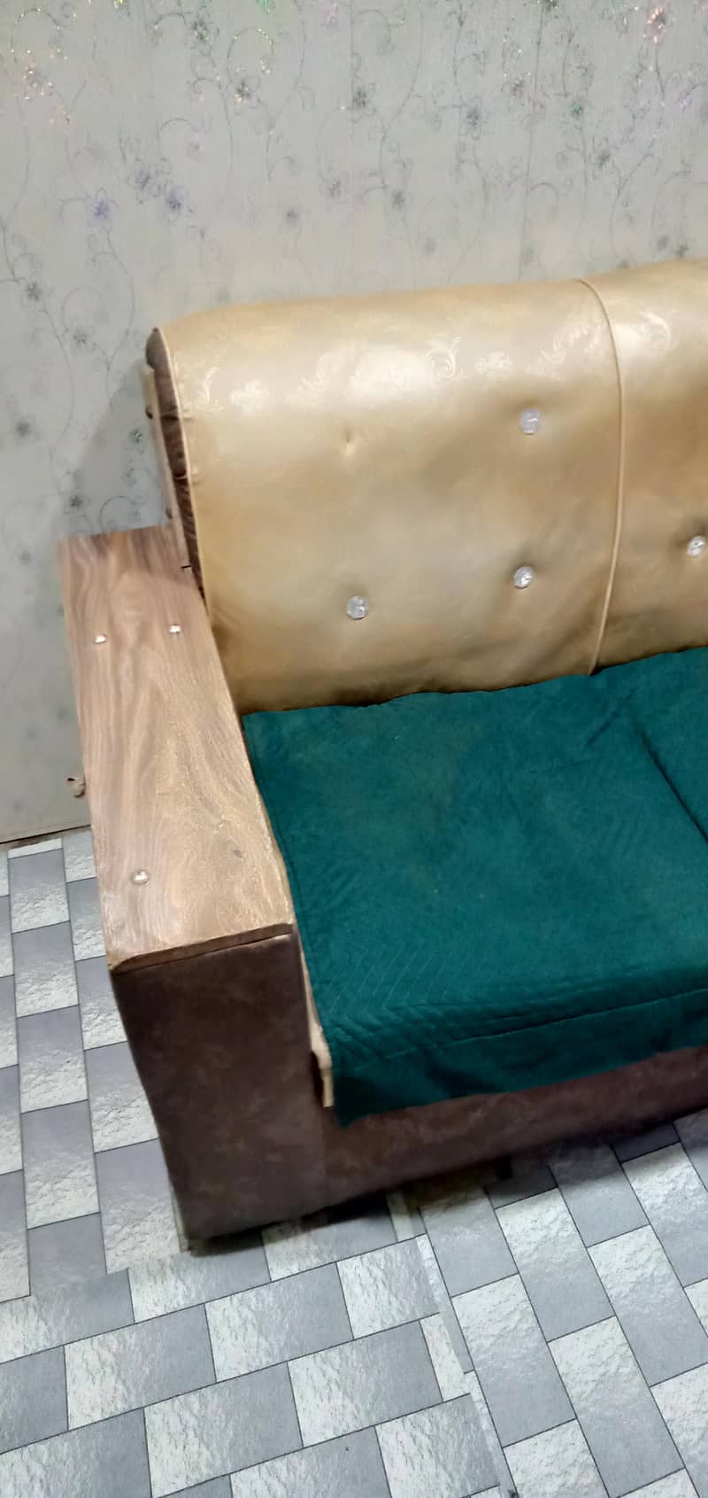golden sofa 6