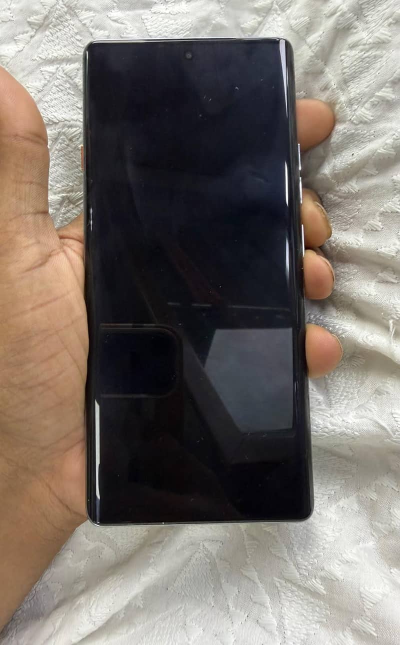 camon 40 pro 1