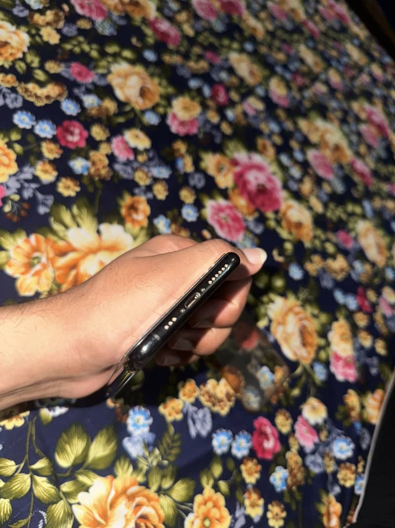 Apple iPhone 11 Pro 3