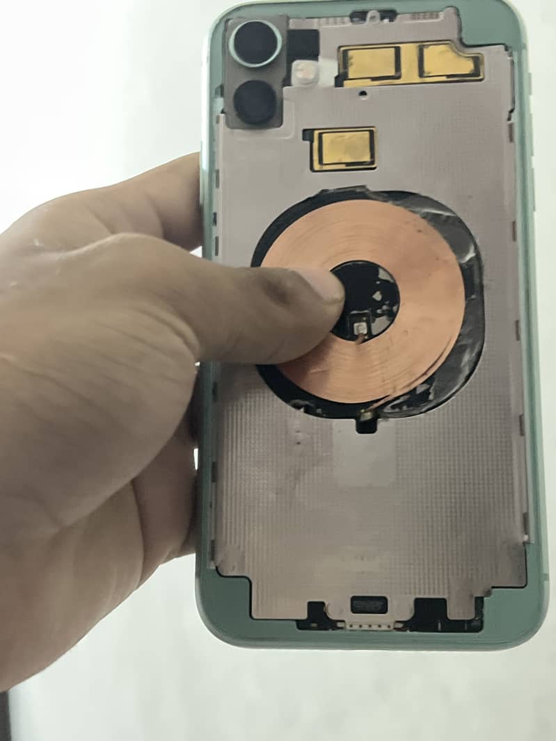 Apple iPhone 11 0