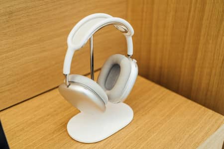 P9 ( Branded ) Wireless Headphones 