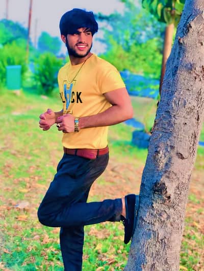 moja gar ma kam mil jaya ya koi 8 gantya ki job ma kar lon ga