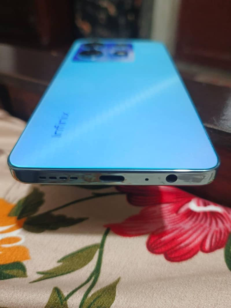 Infinix Note 30 12