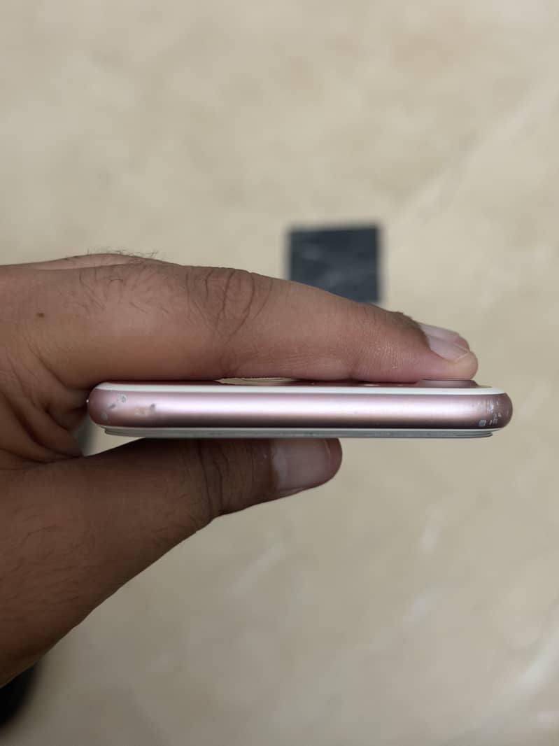 Apple iPhone 7 1