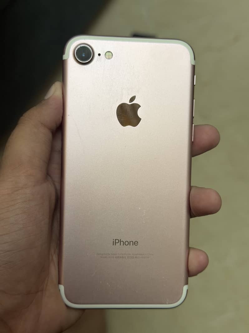 Apple iPhone 7 4