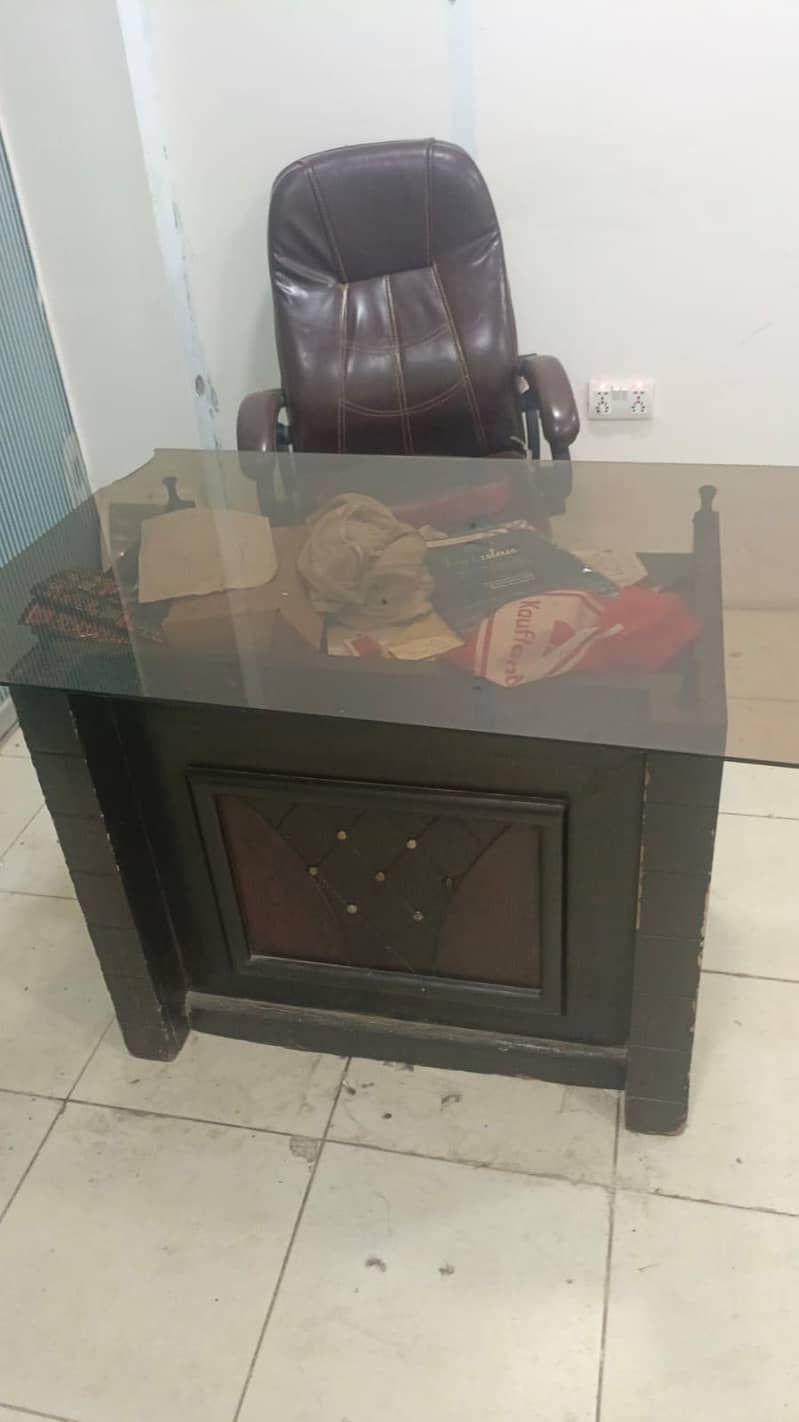 Office Table 0