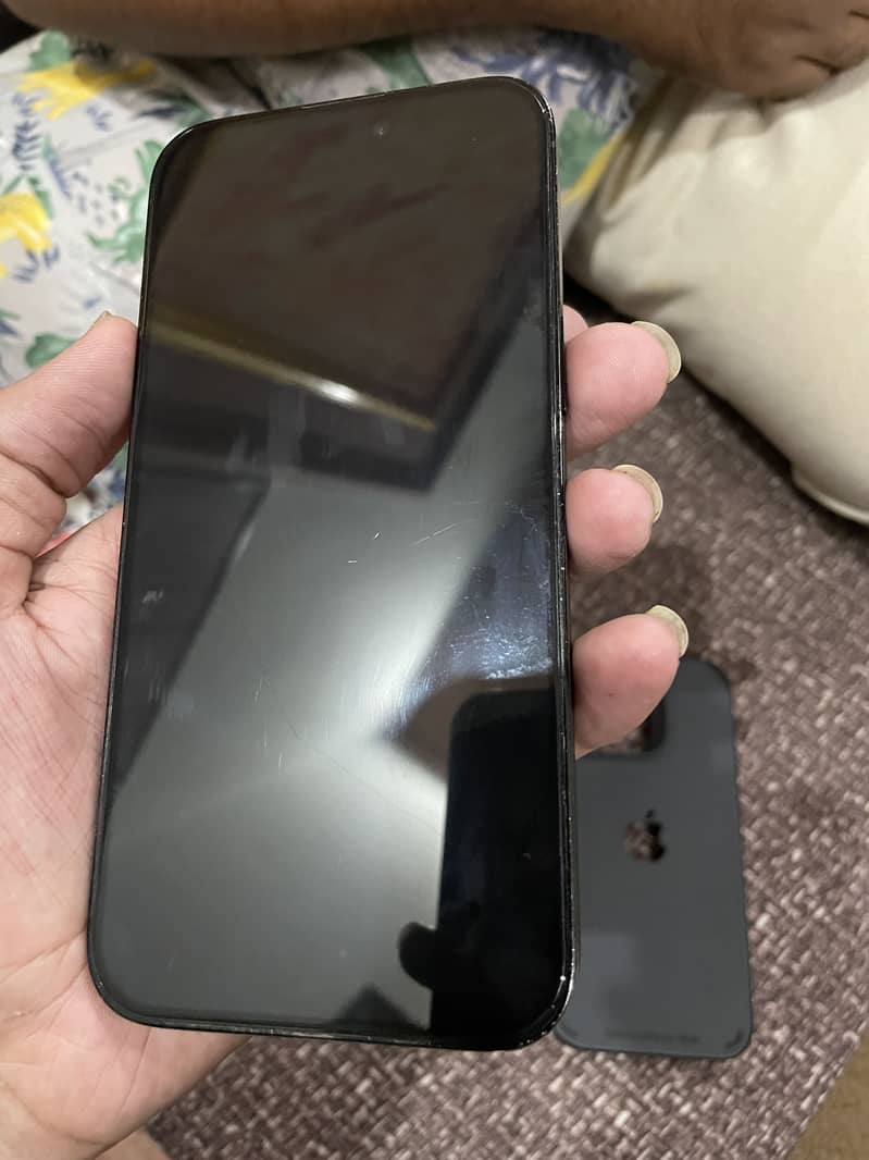 Apple iPhone 14 Pro Max 4
