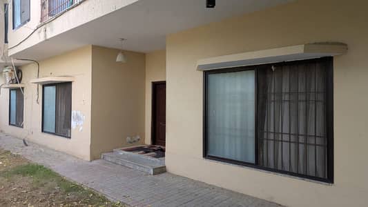 WELL MAINTAINED CORNER HOUSE AVAILABLE FOR SALE
