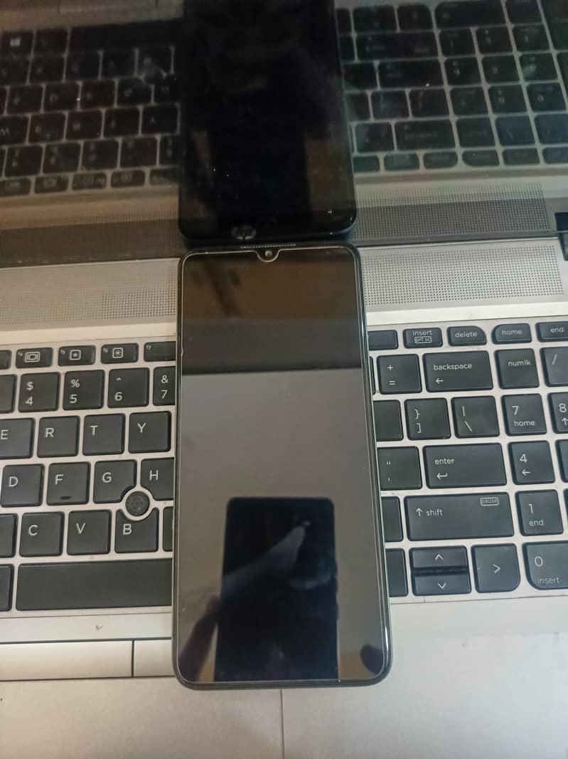 Oppo A57 1