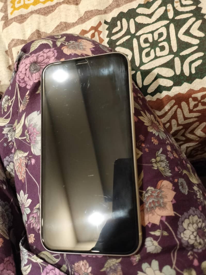 Apple iPhone XR 0