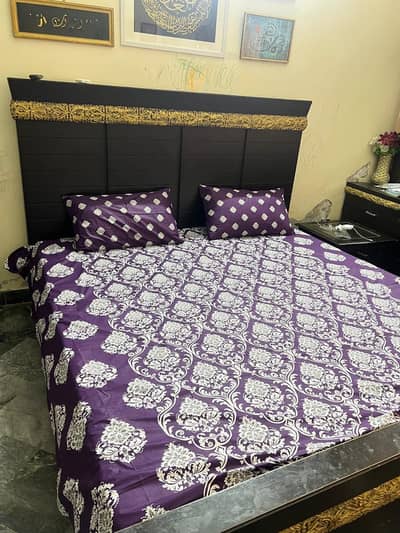 king size bedset ,sode tables and with dressing table