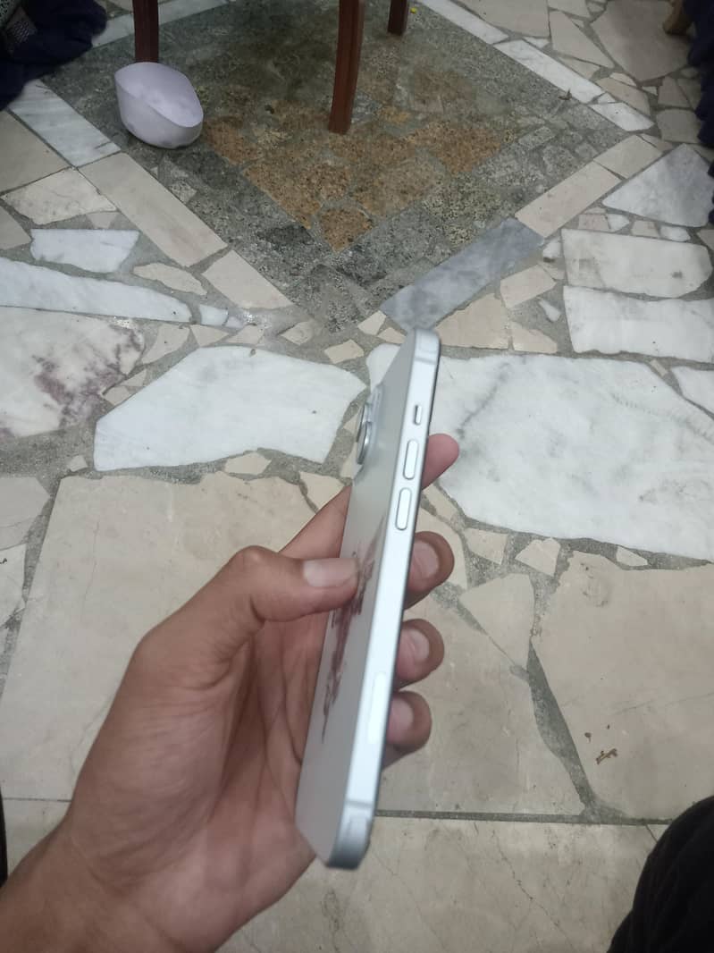 Apple iPhone 15 1